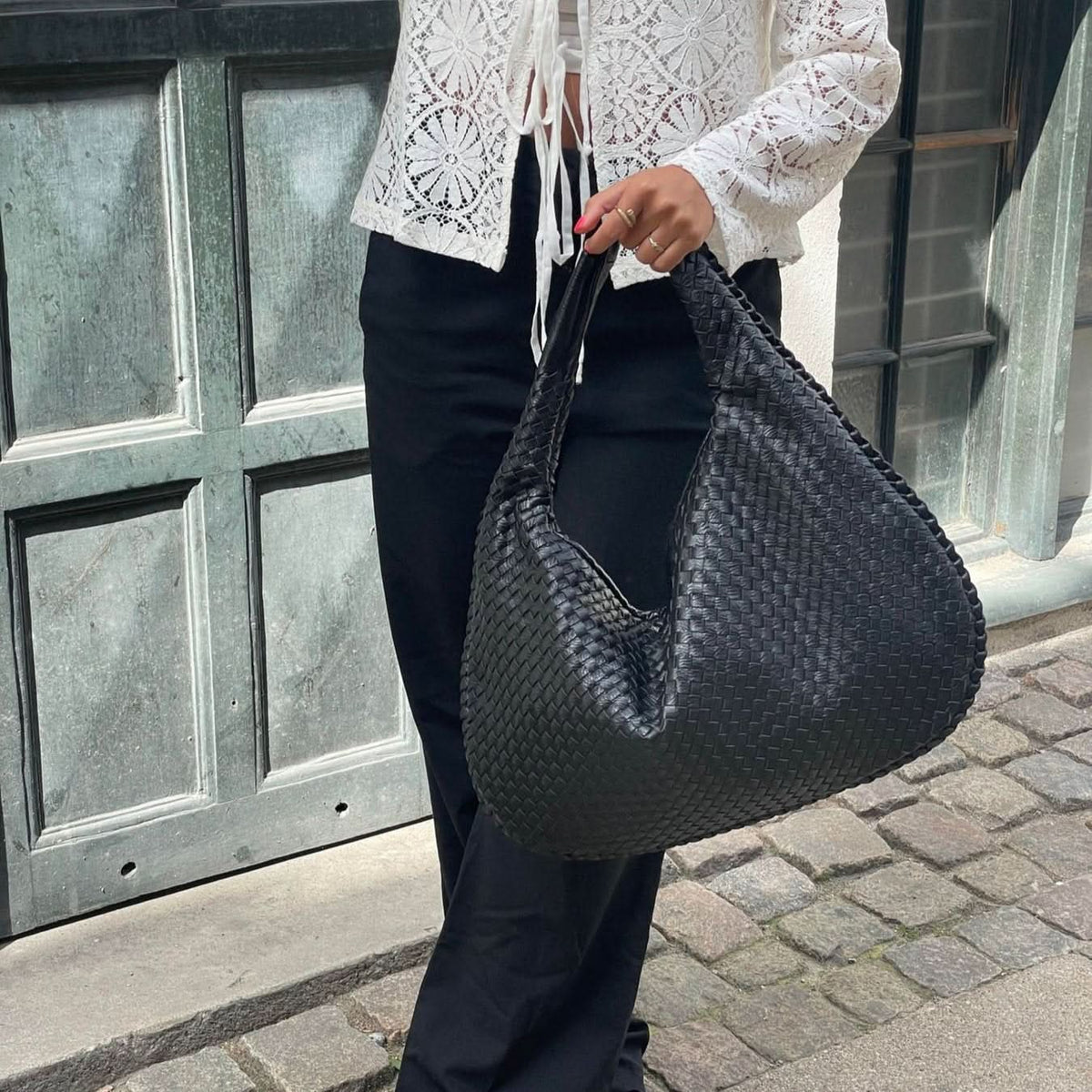 Ivie Shoulder Bag