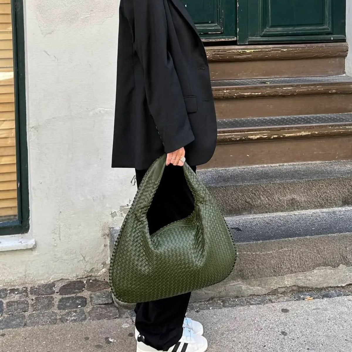 Ivie Shoulder Bag