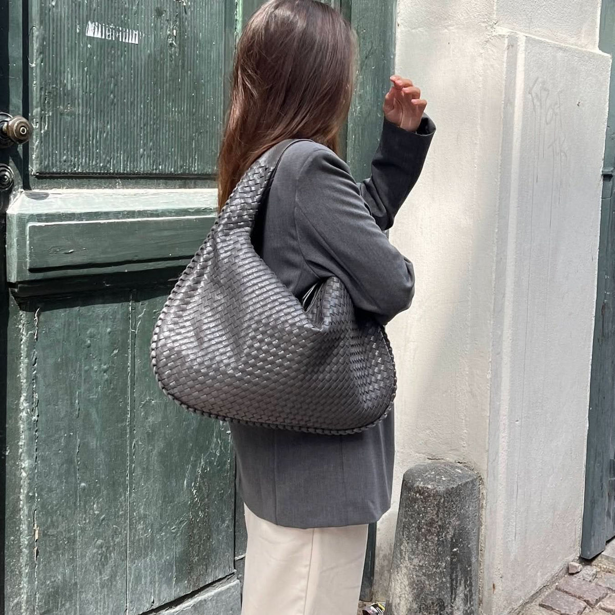 Ivie Shoulder Bag