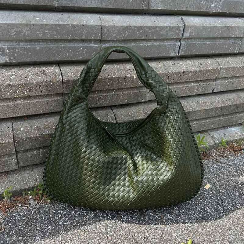Ivie Shoulder Bag
